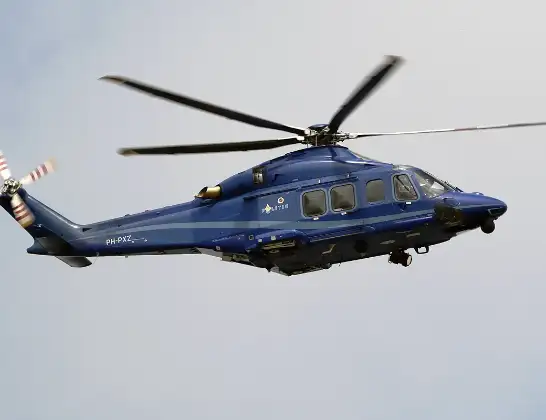 Politiehelikopter onderweg vanuit Stompetoren | 17 april 2024 13:19