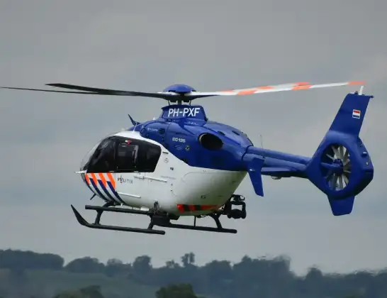 Politiehelikopter onderweg vanuit Vliegbasis Volkel | 20 april 2024 13:26